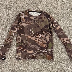 Under Armour Silver HeatGear Top